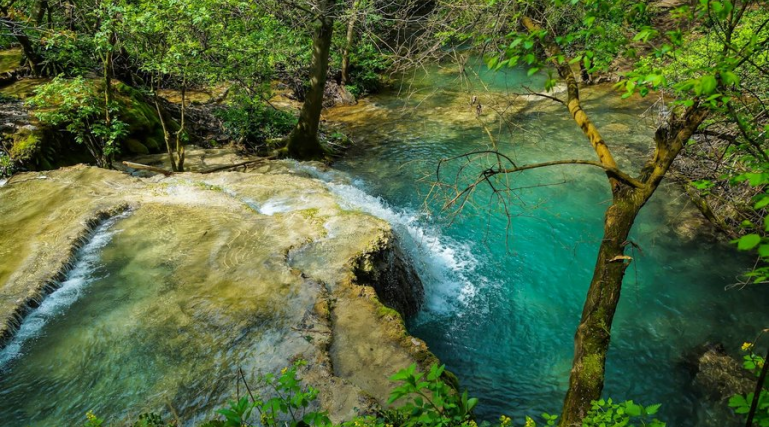Крушунски водопади и Деветашка пещера